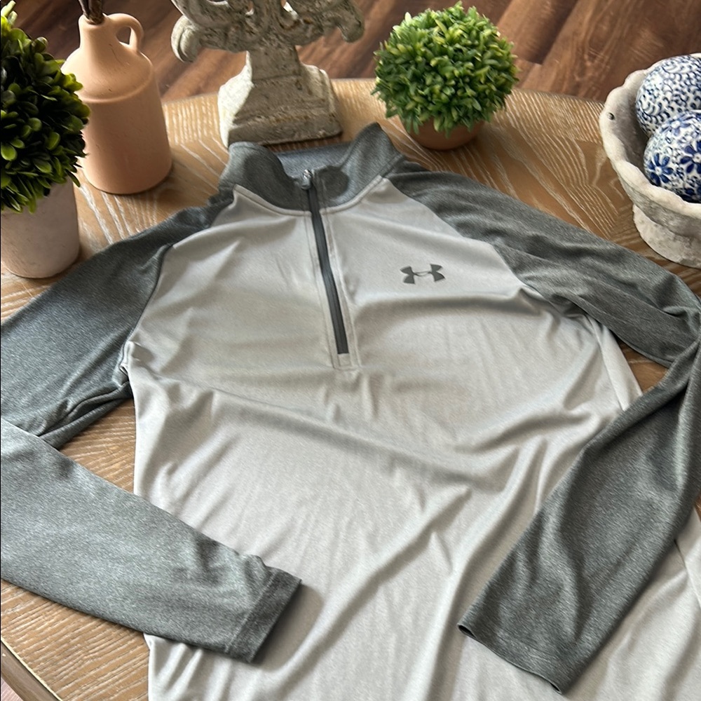 Menβs Under Armour Gray Two-Tone Quarter-Zip Athletic Golf Shirt small